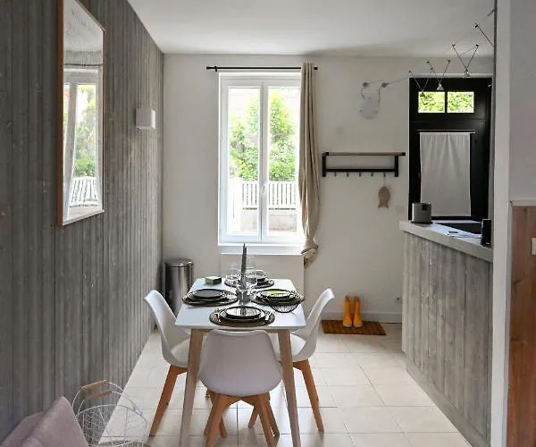 La Dame Avec Terrasse- Vakantiehuis