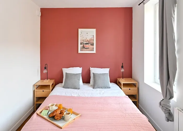 Vakantiehuis La Dame Avec Terrasse- *