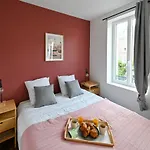 Holiday home La Dame Avec Terrasse- *