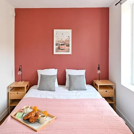 Vakantiehuis La Dame Avec Terrasse- *