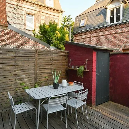 La Dame Avec Terrasse- Vakantiehuis *