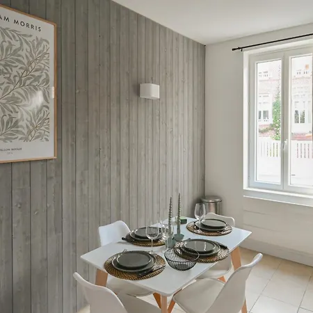 Vakantiehuis La Dame Avec Terrasse-
